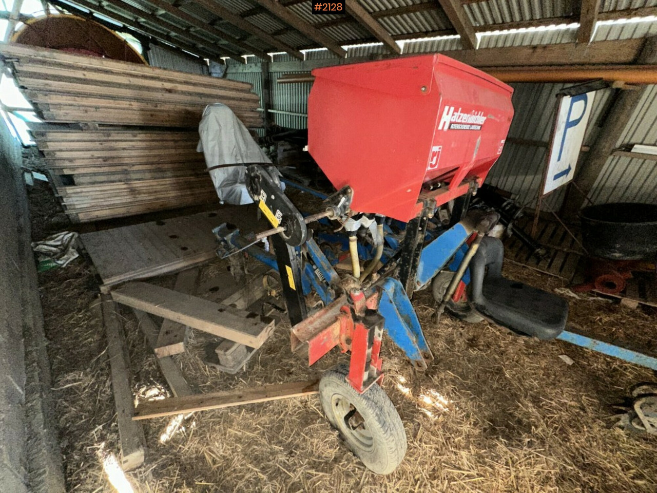 Row crop cleaner Hatzenbichler with fertilizer - Техника для обработки почвы: фото 2 Row crop cleaner Hatzenbichler with fertilizer - Техника для обработки почвы: фото 2