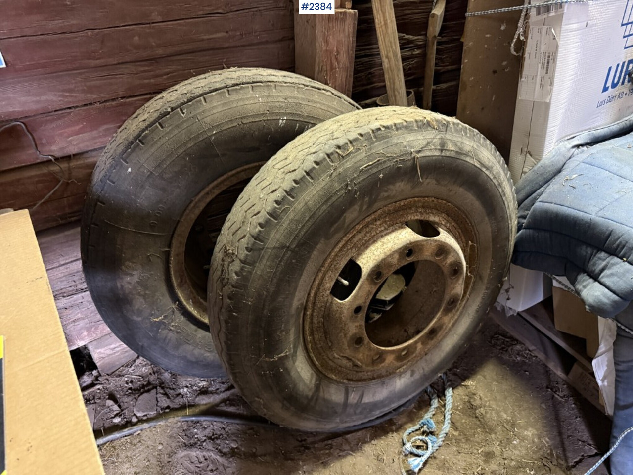 Tires with rim, Michelin 9.00-20 - Колесо: фото 1 Tires with rim, Michelin 9.00-20 - Колесо: фото 1