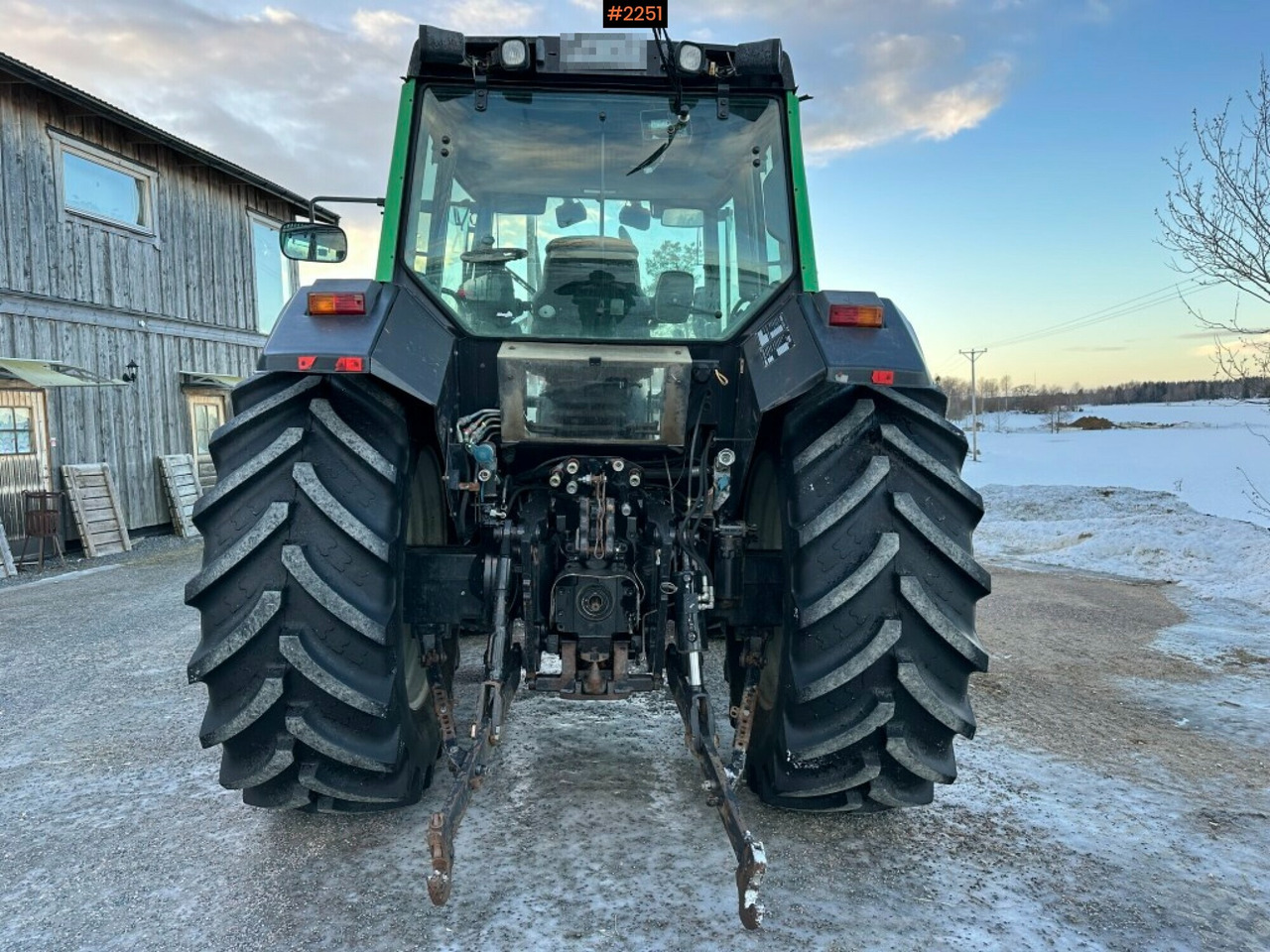 Valtra X110 waiststeering tractor with twintrac - Трактор: фото 5 Valtra X110 waiststeering tractor with twintrac - Трактор: фото 5
