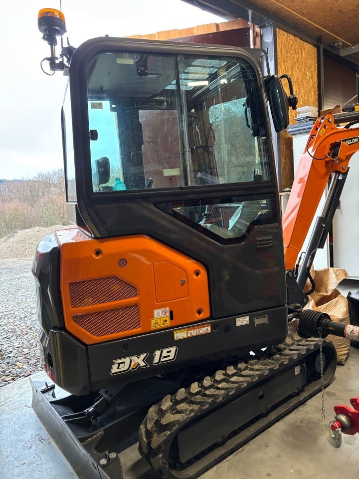 Develon DX 19 Z-7 - Мини-экскаватор: фото 1 Develon DX 19 Z-7 - Мини-экскаватор: фото 1