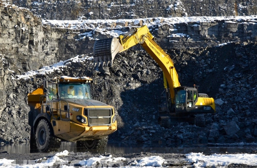 Sumitomo SH360-7 - Гусеничный экскаватор: фото 3 Sumitomo SH360-7 - Гусеничный экскаватор: фото 3