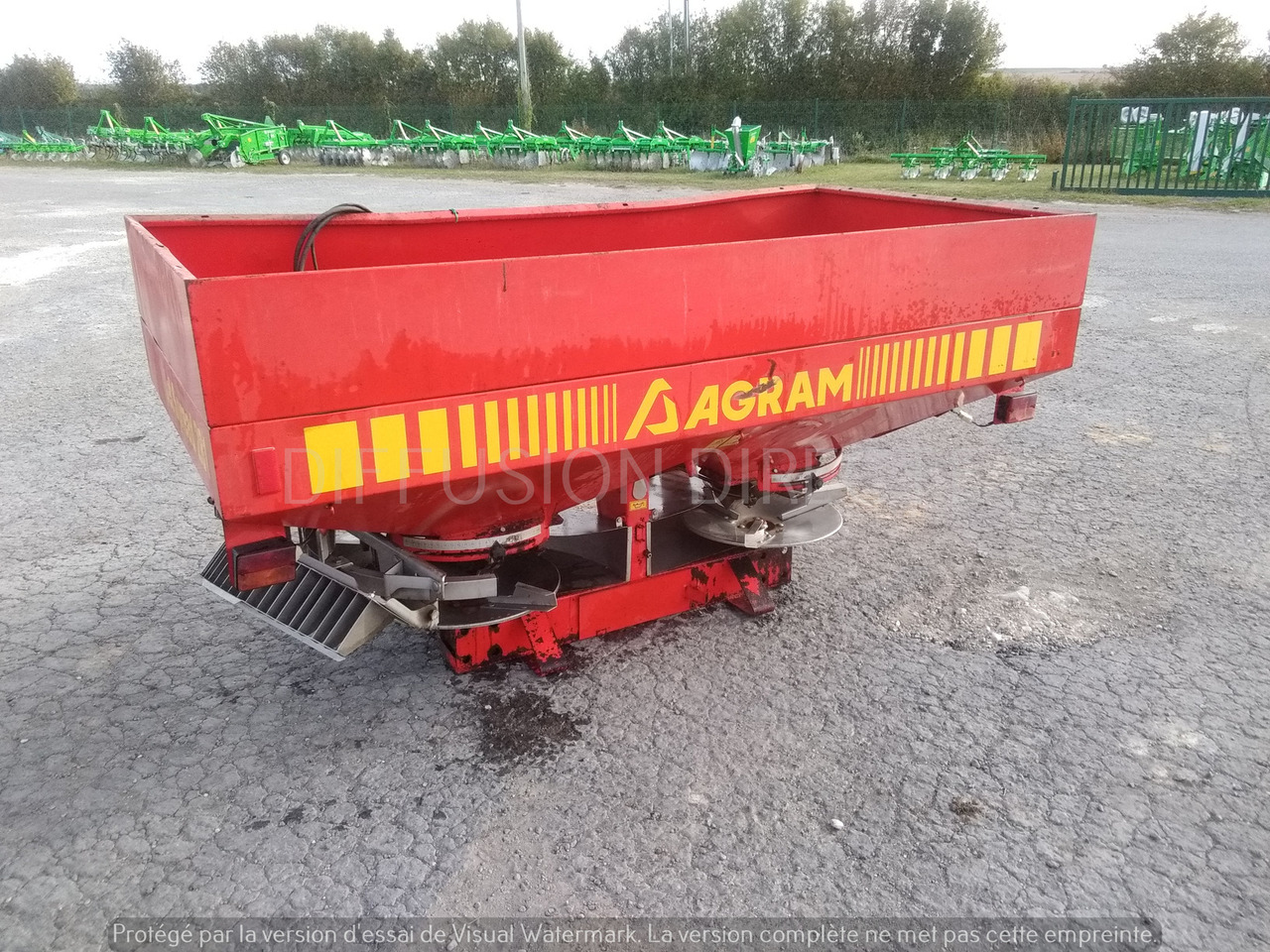 AGRAM DISTRIBUTEUR D'ENGRAIS JET SPREAD 281 - Разбрасыватель удобрений: фото 4 AGRAM DISTRIBUTEUR D'ENGRAIS JET SPREAD 281 - Разбрасыватель удобрений: фото 4
