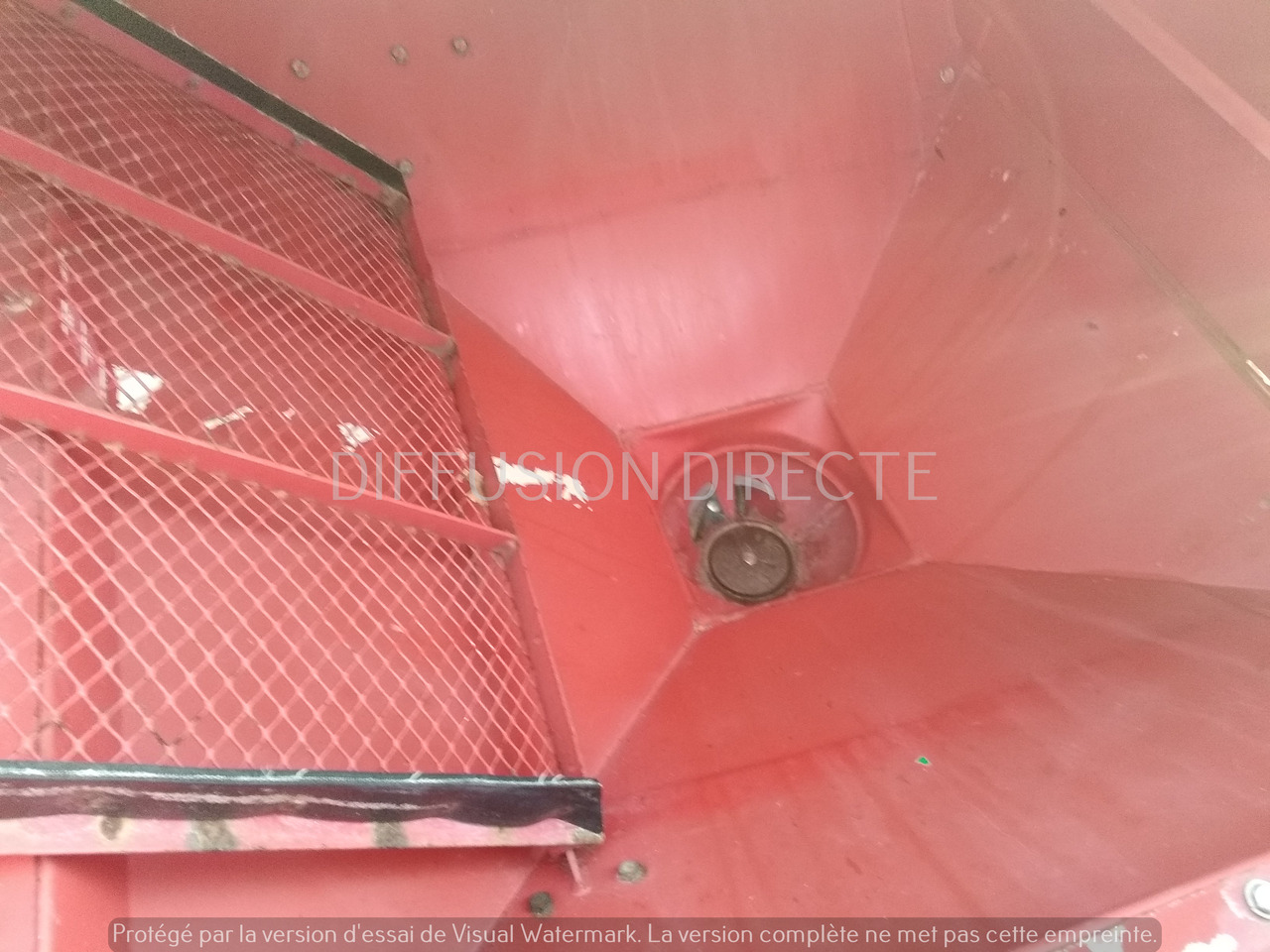 LELY DISTRIBUTEUR D'ENGRAIS CENTERMATIC PESEE - Разбрасыватель удобрений: фото 5 LELY DISTRIBUTEUR D'ENGRAIS CENTERMATIC PESEE - Разбрасыватель удобрений: фото 5