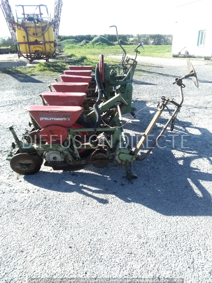 NODET SEMOIR MONOGRAINE PN II - Сеялка точного высева: фото 4 NODET SEMOIR MONOGRAINE PN II - Сеялка точного высева: фото 4