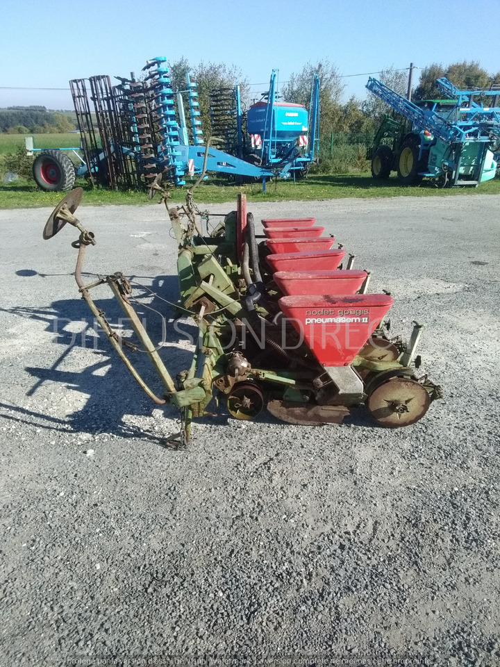 NODET SEMOIR MONOGRAINE PN II - Сеялка точного высева: фото 3 NODET SEMOIR MONOGRAINE PN II - Сеялка точного высева: фото 3