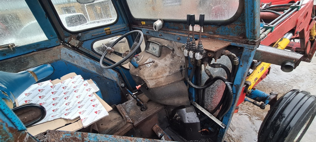 Ford 4600 - Трактор: фото 4 Ford 4600 - Трактор: фото 4