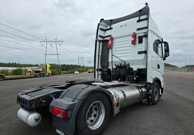 IvecoS-Way 460 4x2 LNG / LBG - Тягач: фото 4 IvecoS-Way 460 4x2 LNG / LBG - Тягач: фото 4