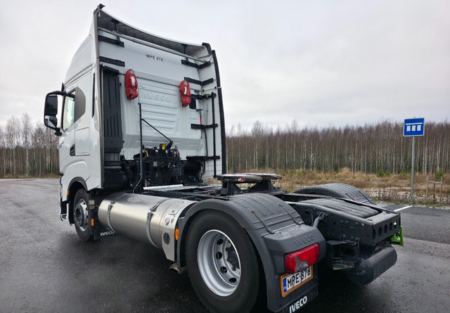 IvecoS-Way 460 4x2 LNG / LBG - Тягач: фото 3 IvecoS-Way 460 4x2 LNG / LBG - Тягач: фото 3