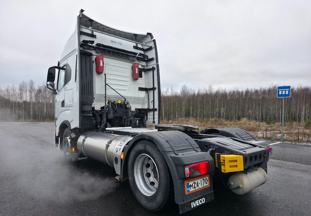 IvecoS-Way 460 4x2 LNG / LBG - Тягач: фото 3 IvecoS-Way 460 4x2 LNG / LBG - Тягач: фото 3