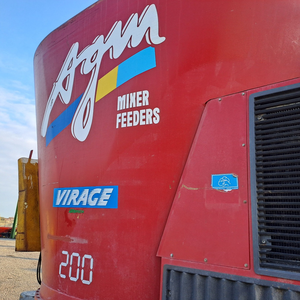 CARRO MISCELATORE SEMOVENTE AGM MIRAGE 200 - Кормораздатчик: фото 4 CARRO MISCELATORE SEMOVENTE AGM MIRAGE 200 - Кормораздатчик: фото 4