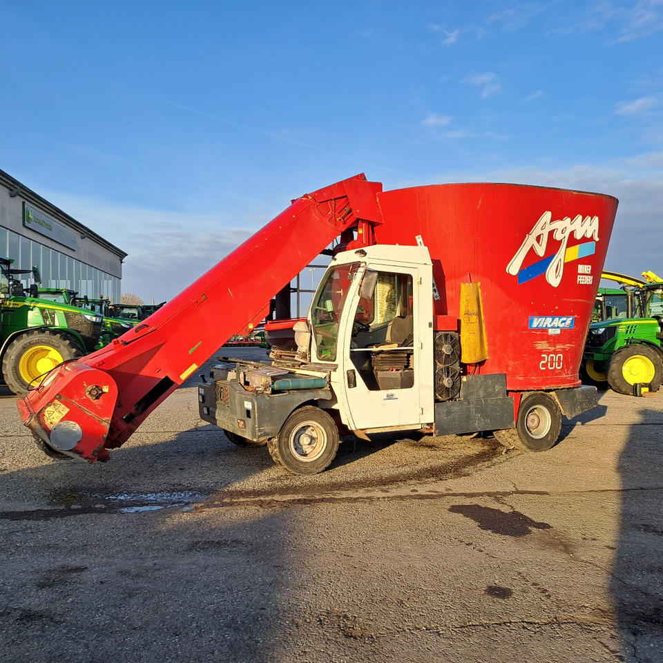 CARRO MISCELATORE SEMOVENTE AGM MIRAGE 200 - Кормораздатчик: фото 1 CARRO MISCELATORE SEMOVENTE AGM MIRAGE 200 - Кормораздатчик: фото 1