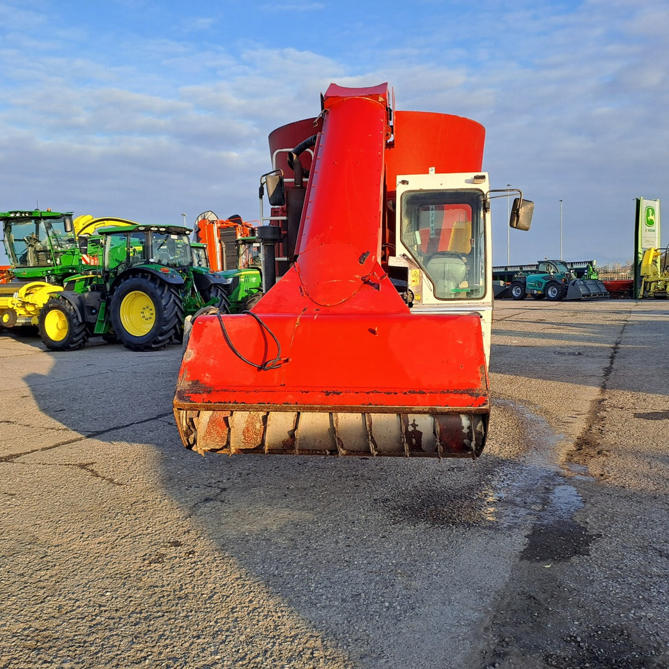 CARRO MISCELATORE SEMOVENTE AGM MIRAGE 200 - Кормораздатчик: фото 3 CARRO MISCELATORE SEMOVENTE AGM MIRAGE 200 - Кормораздатчик: фото 3