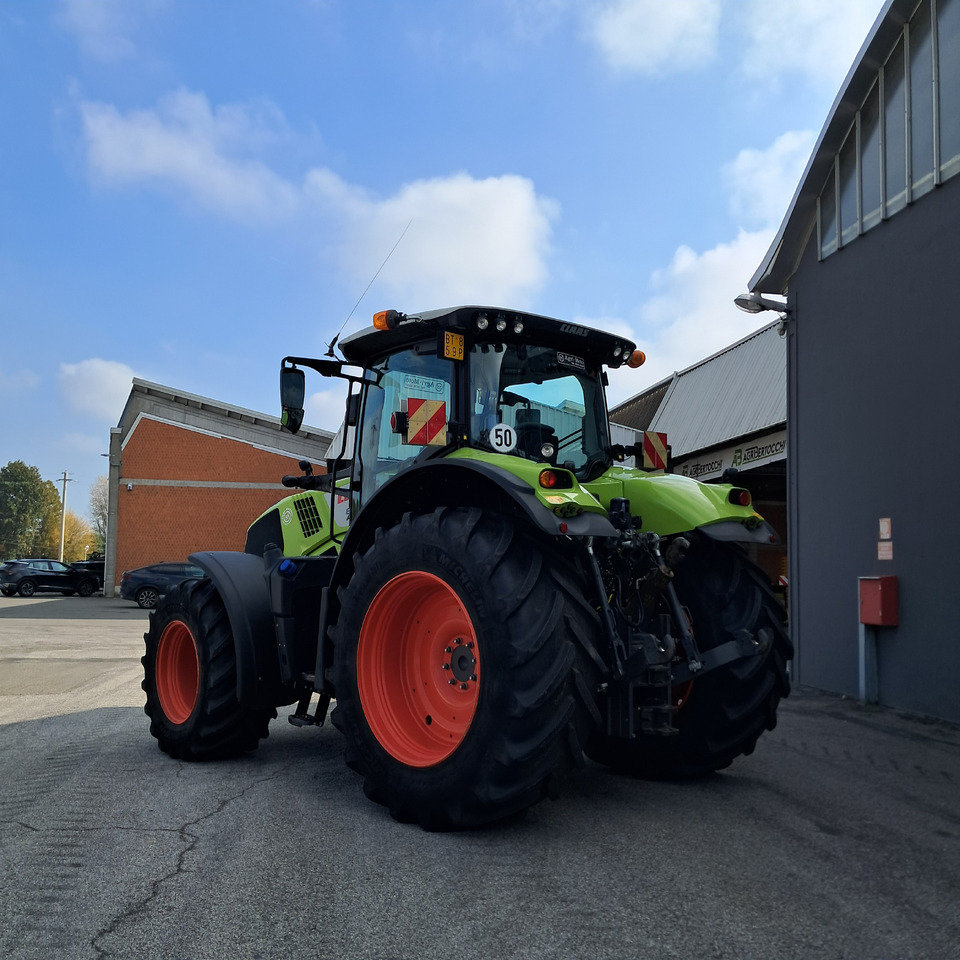CLAAS AXION 810 - Трактор: фото 2 CLAAS AXION 810 - Трактор: фото 2