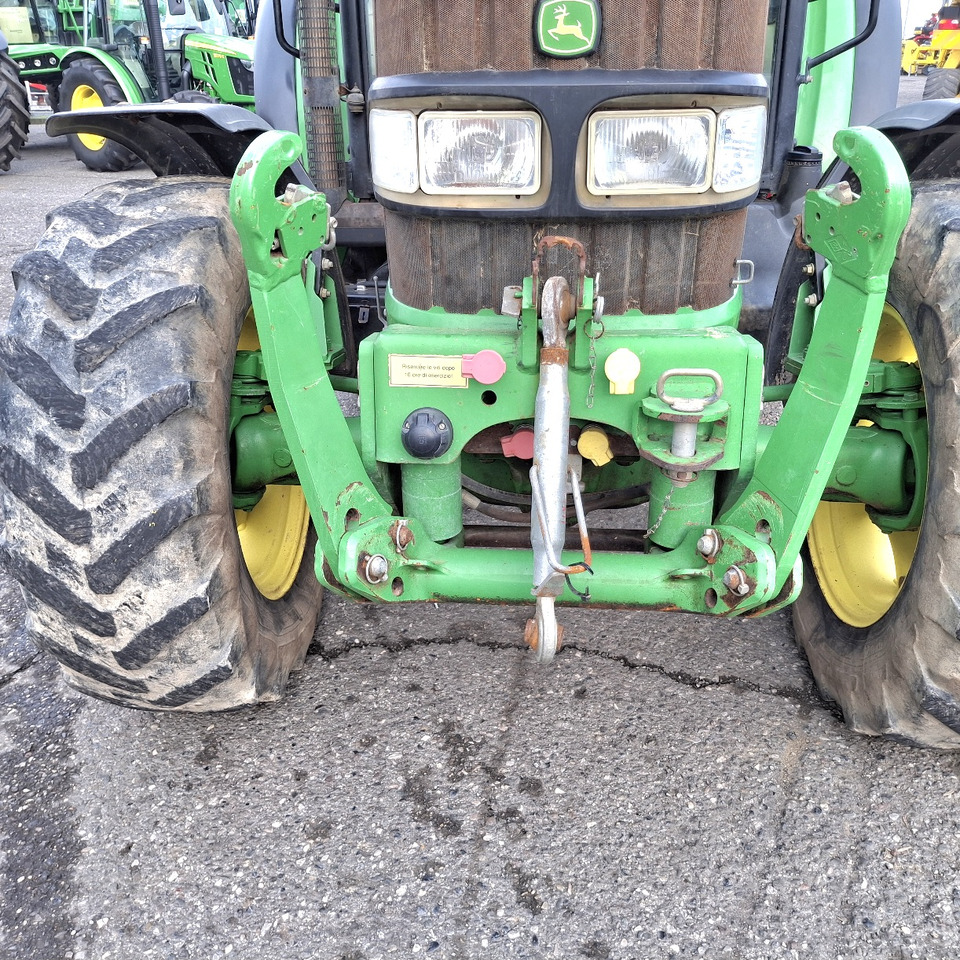 JOHN DEERE 5100 R - Трактор: фото 3 JOHN DEERE 5100 R - Трактор: фото 3