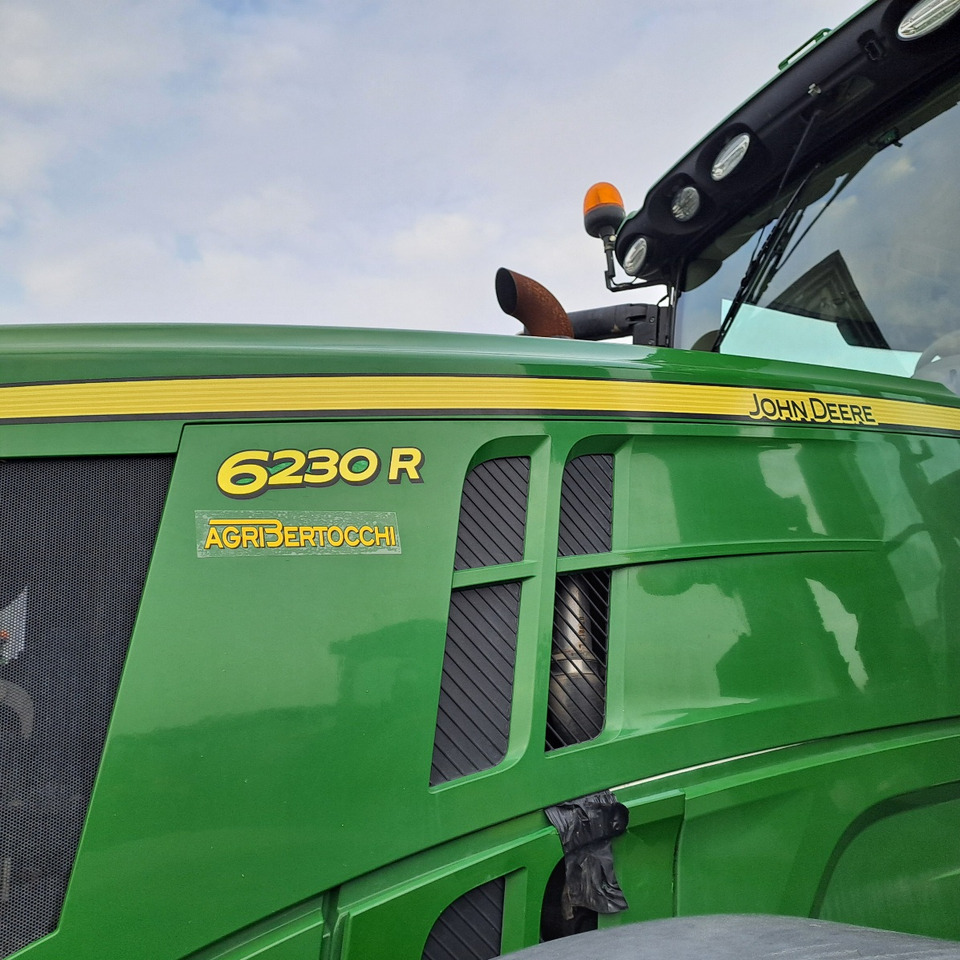 JOHN DEERE 6230R PREMIUM EDITION - Трактор: фото 4 JOHN DEERE 6230R PREMIUM EDITION - Трактор: фото 4