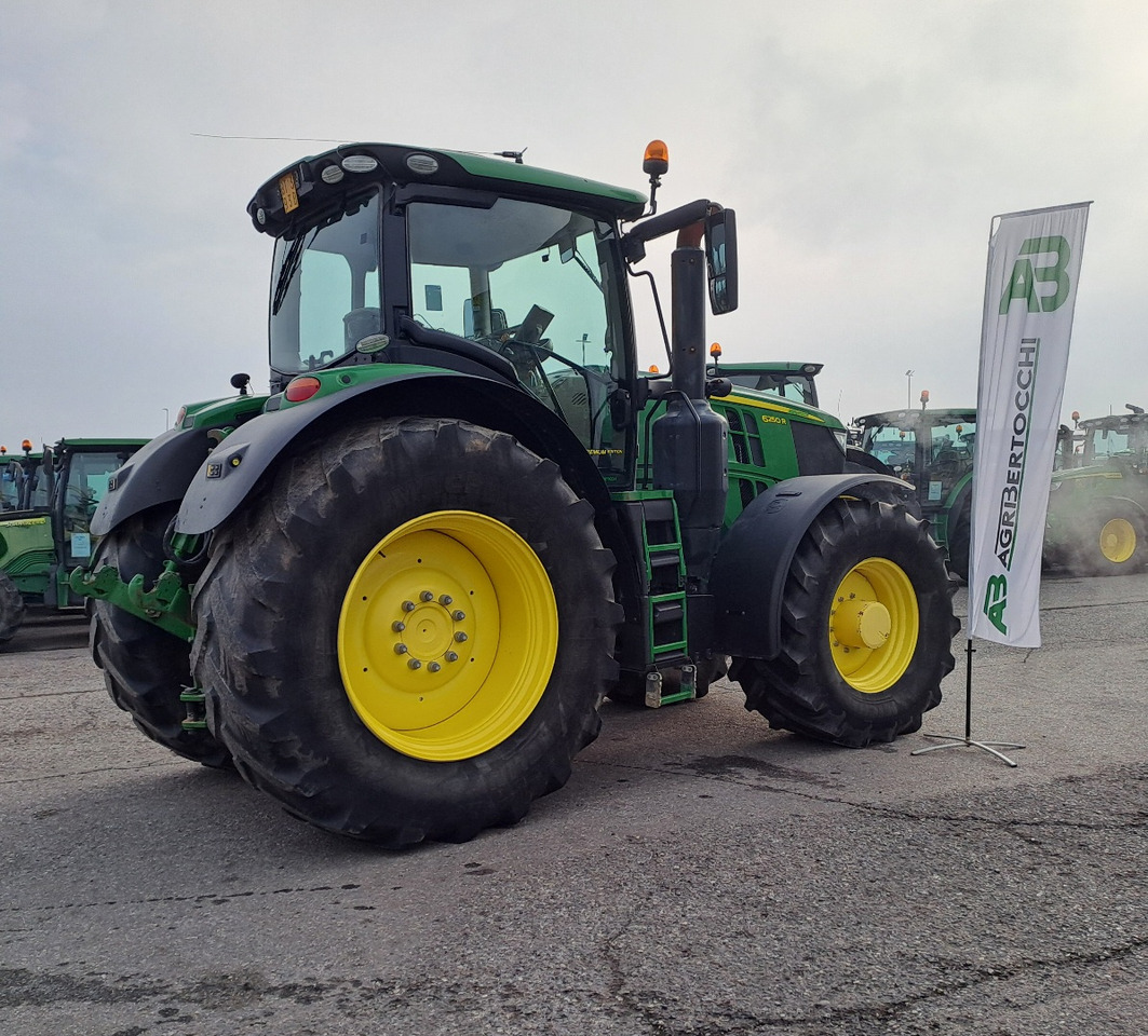 JOHN DEERE 6250R PREMIUM EDITION - Трактор: фото 3 JOHN DEERE 6250R PREMIUM EDITION - Трактор: фото 3