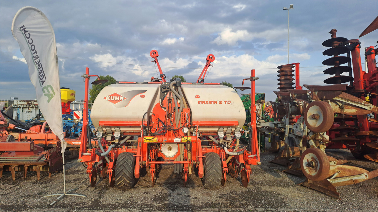 SEMINATRICE DI PRECISIONE KUHN MAXIMA 2 TD - Сеялка: фото 1 SEMINATRICE DI PRECISIONE KUHN MAXIMA 2 TD - Сеялка: фото 1