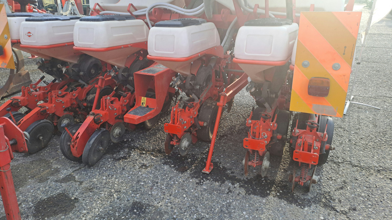SEMINATRICE DI PRECISIONE KUHN MAXIMA 2 TD - Сеялка: фото 4 SEMINATRICE DI PRECISIONE KUHN MAXIMA 2 TD - Сеялка: фото 4
