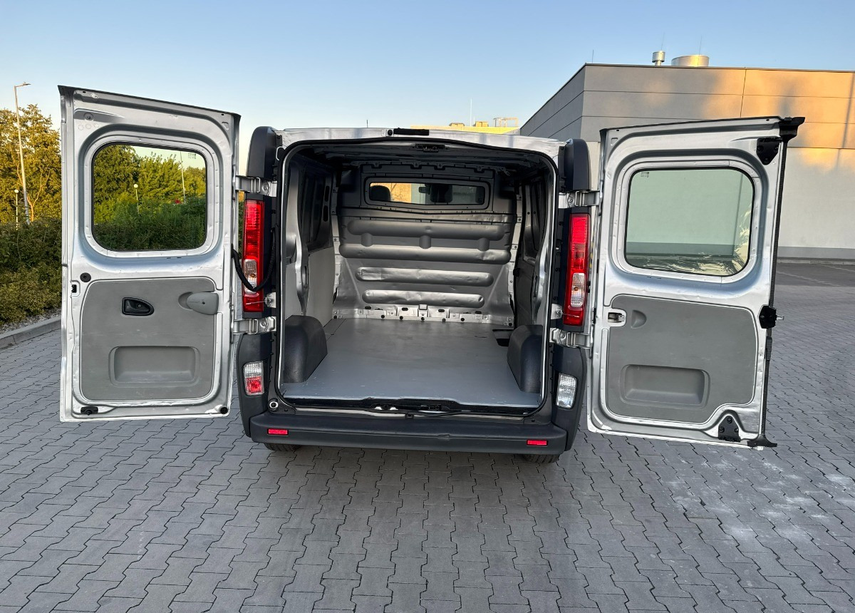 Opel Vivaro 2.0 DCI 115KM 2014 Rok Klimatyzacja Nawigacja BEZWYPADKOWY - Цельнометаллический фургон: фото 5 Opel Vivaro 2.0 DCI 115KM 2014 Rok Klimatyzacja Nawigacja BEZWYPADKOWY - Цельнометаллический фургон: фото 5