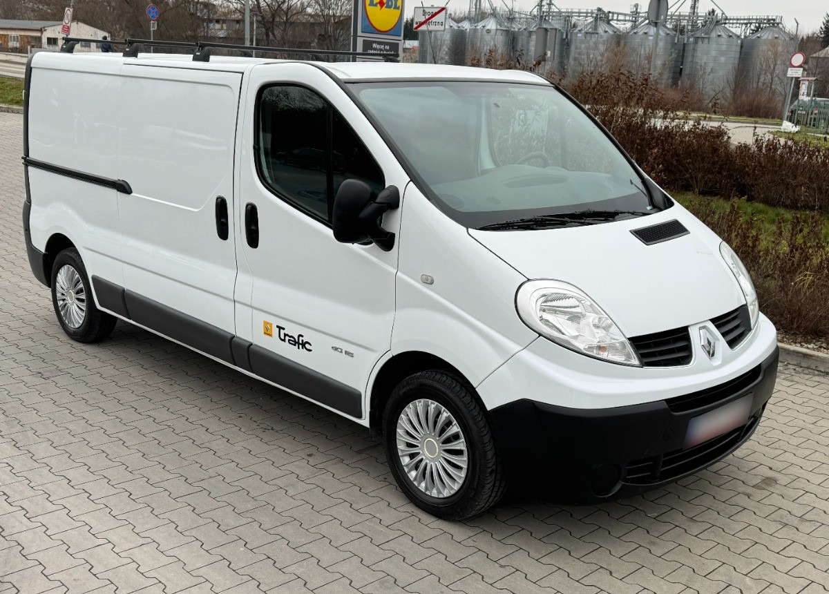Renault Trafic L2 Long 2.0 DCI 115KM Klimatronic 130 tys km Super stan SERWIS - Цельнометаллический фургон: фото 4 Renault Trafic L2 Long 2.0 DCI 115KM Klimatronic 130 tys km Super stan SERWIS - Цельнометаллический фургон: фото 4