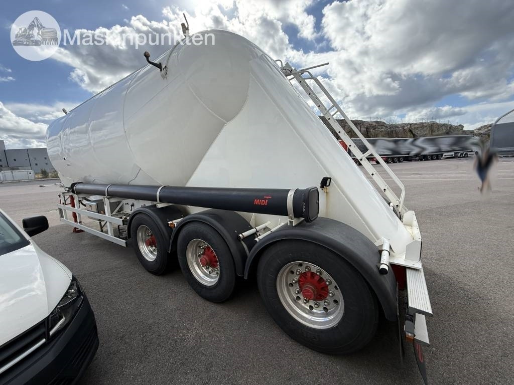 Interconsult Tanktrailer - Полуприцеп-цистерна: фото 4 Interconsult Tanktrailer - Полуприцеп-цистерна: фото 4