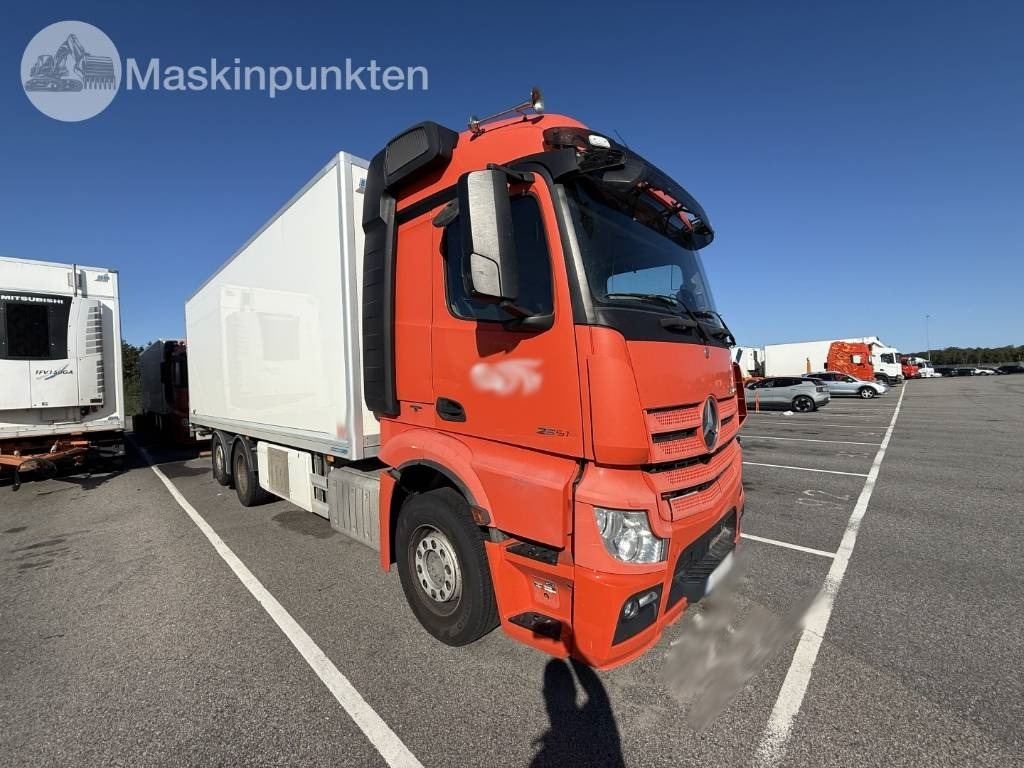 Mercedes-Benz Actros 2551 - Рефрижератор: фото 3 Mercedes-Benz Actros 2551 - Рефрижератор: фото 3