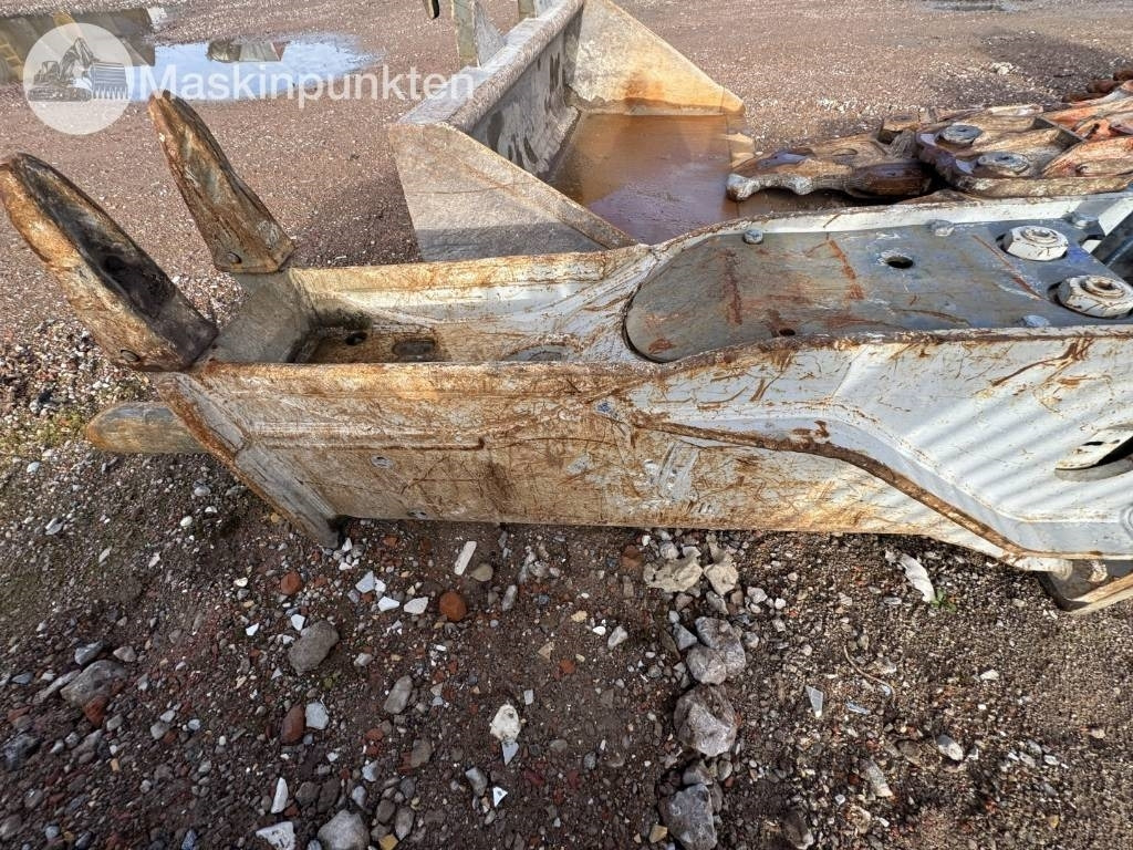 NPK DC-25 - Гидромолот для Строительной техники: фото 5 NPK DC-25 - Гидромолот для Строительной техники: фото 5