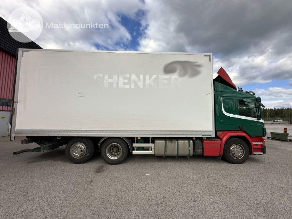 Scania P 450 LB - Грузовик с закрытым кузовом: фото 4 Scania P 450 LB - Грузовик с закрытым кузовом: фото 4