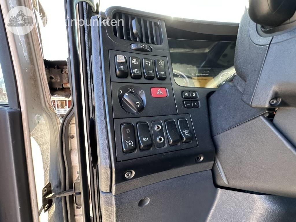 Грузовик-шасси Scania R 560 LB: фото 24