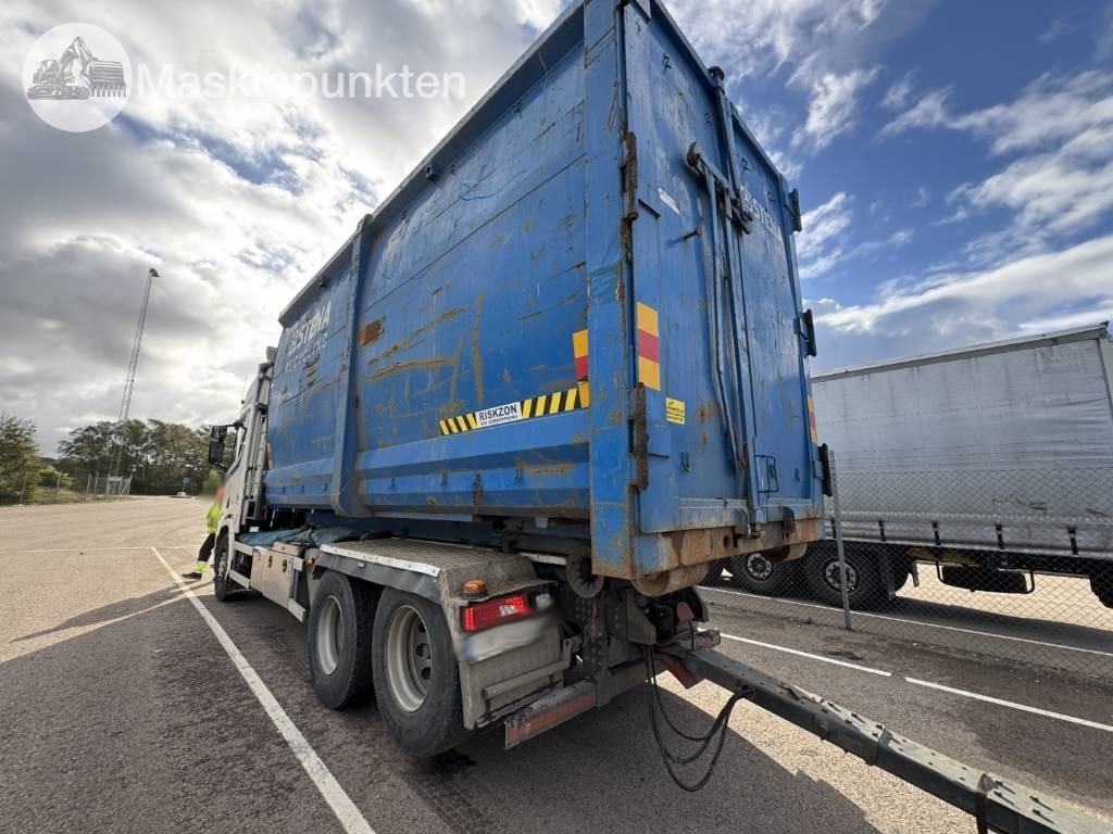 Scania R 580 EKIPAGE - Крюковой мультилифт: фото 2 Scania R 580 EKIPAGE - Крюковой мультилифт: фото 2