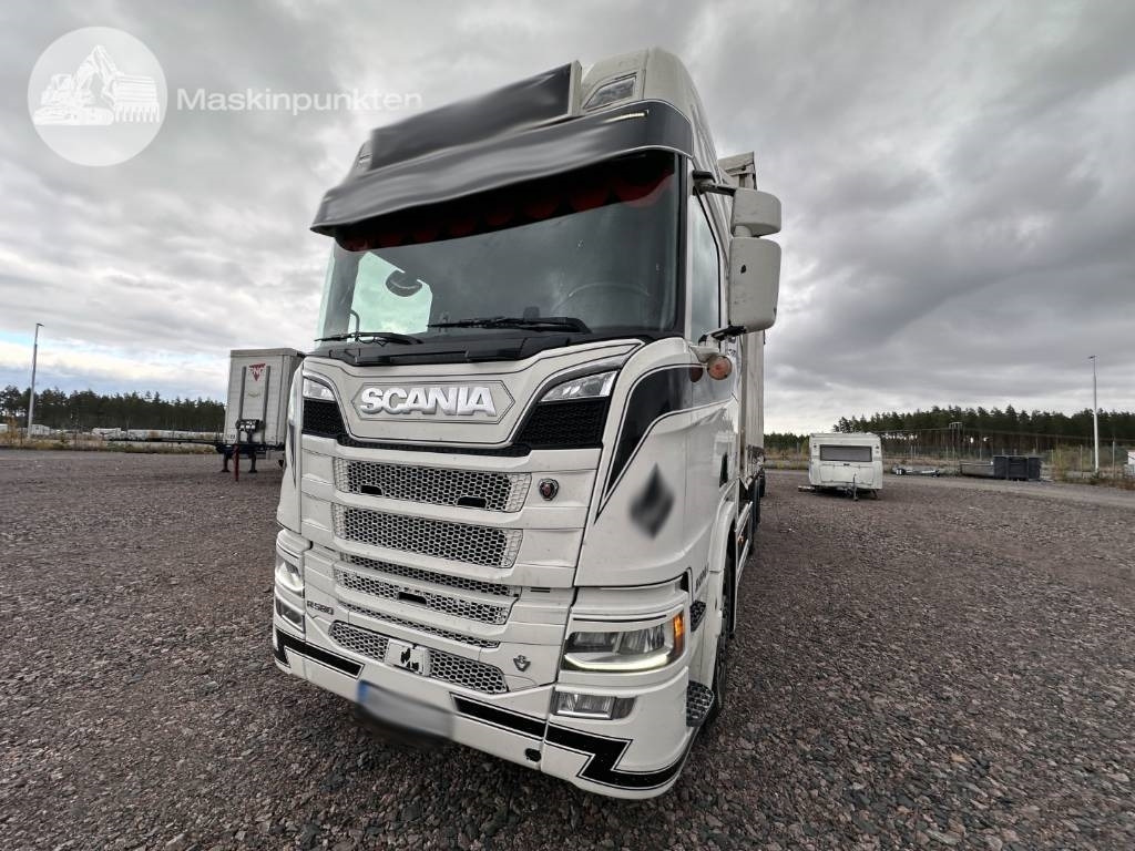 Scania R 580 - Грузовик-контейнеровоз/ Сменный кузов: фото 2 Scania R 580 - Грузовик-контейнеровоз/ Сменный кузов: фото 2