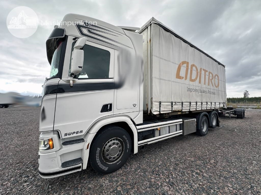 Scania R 580 - Грузовик-контейнеровоз/ Сменный кузов: фото 3 Scania R 580 - Грузовик-контейнеровоз/ Сменный кузов: фото 3