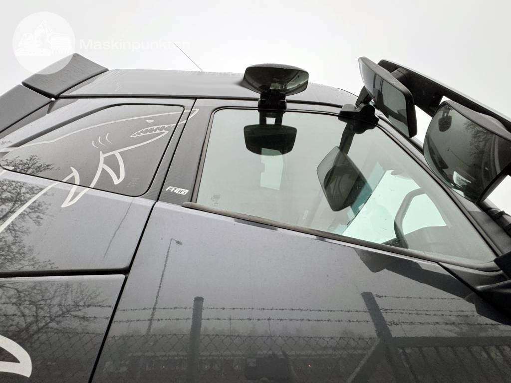 Самосвал Volvo FH 16 750: фото 27