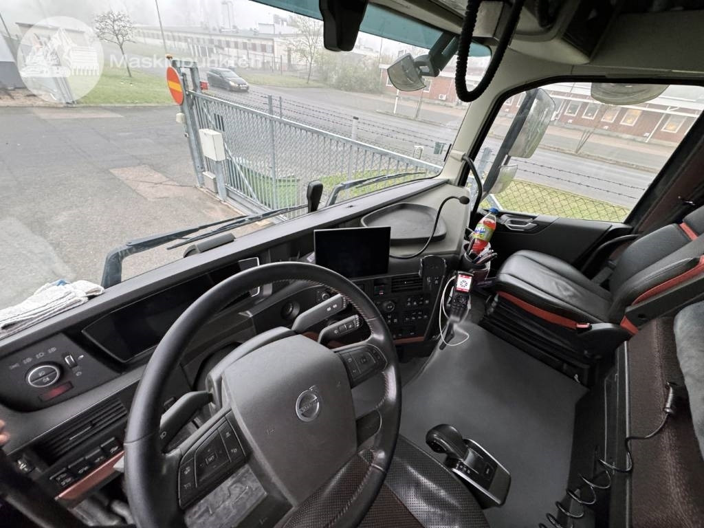 Самосвал Volvo FH 16 750: фото 35
