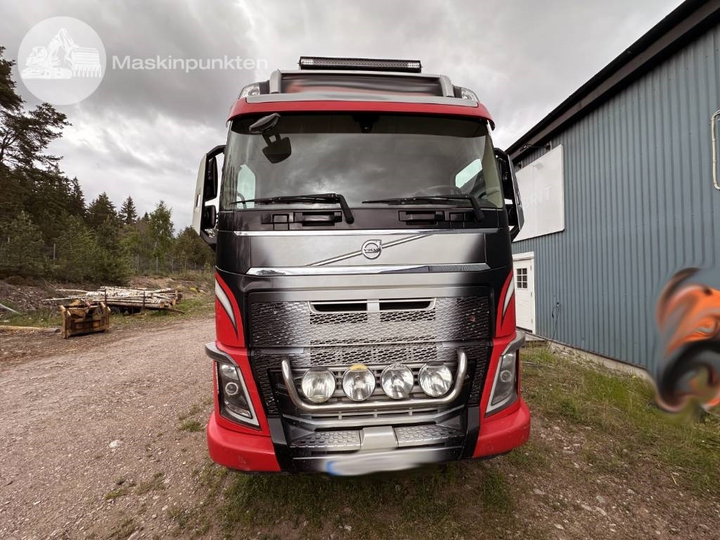 Volvo FH 16 750 - Лесовоз: фото 2 Volvo FH 16 750 - Лесовоз: фото 2
