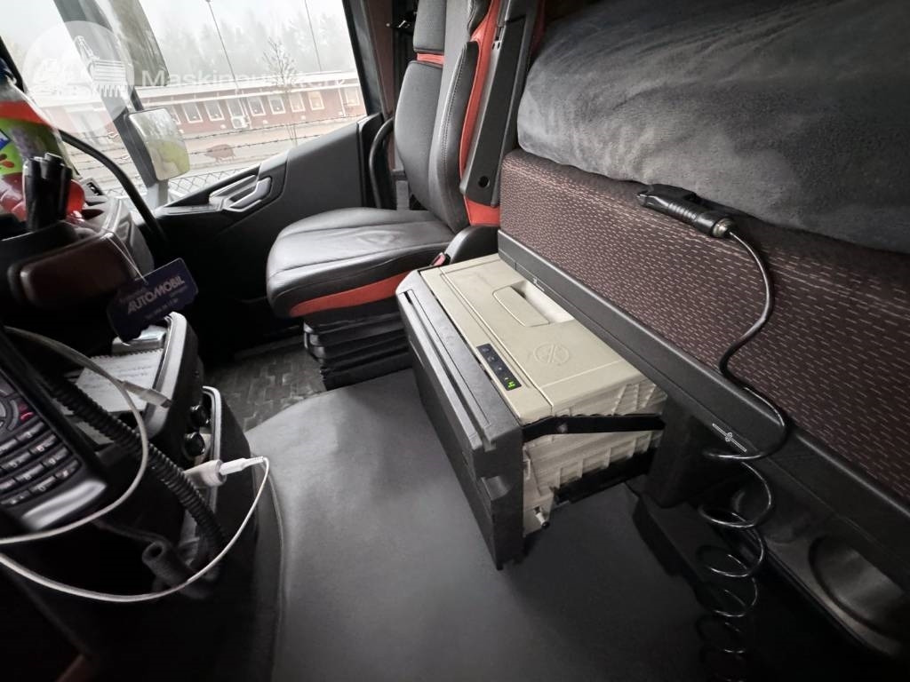 Самосвал Volvo FH 16 750: фото 44