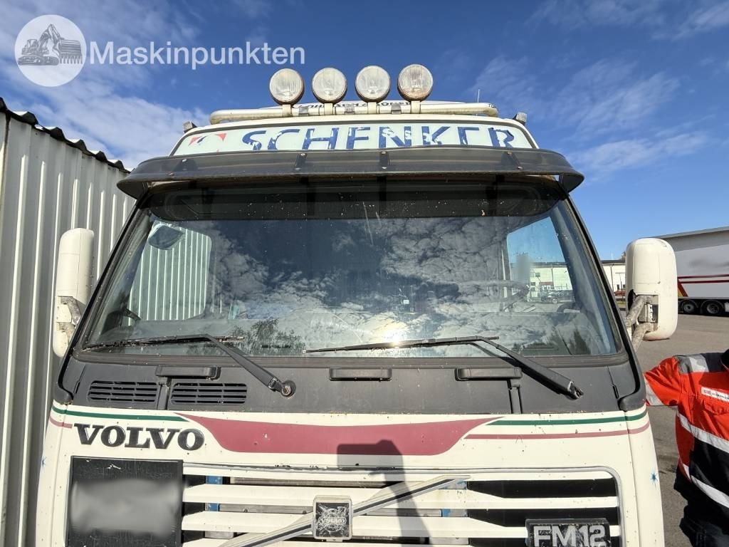 Грузовик с закрытым кузовом Volvo FM 12: фото 36