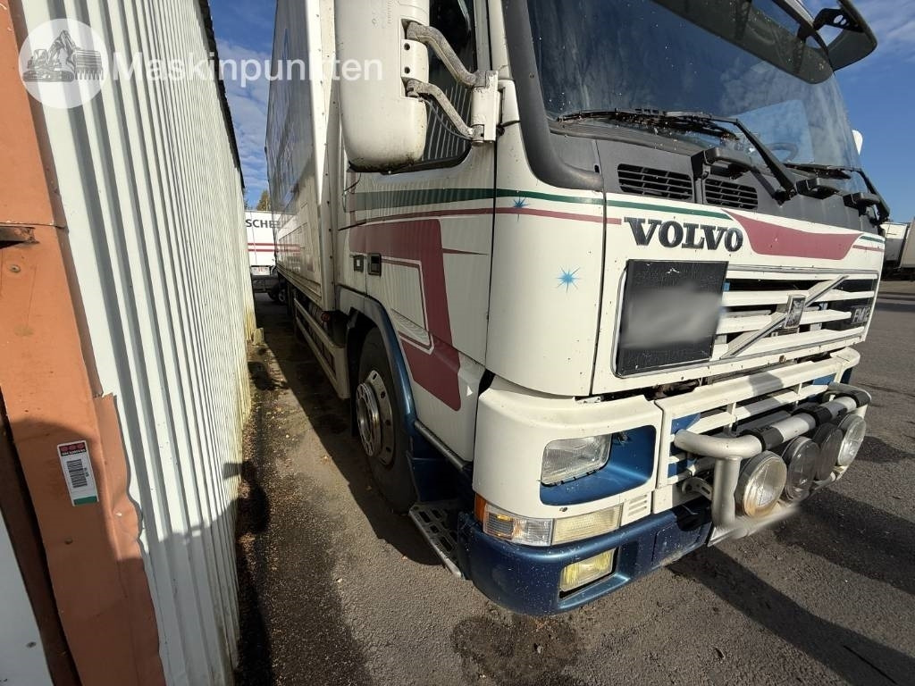 Грузовик с закрытым кузовом Volvo FM 12: фото 37