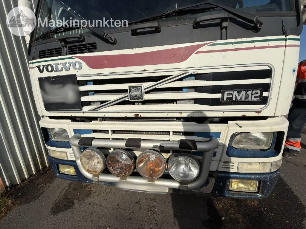 Грузовик с закрытым кузовом Volvo FM 12: фото 35