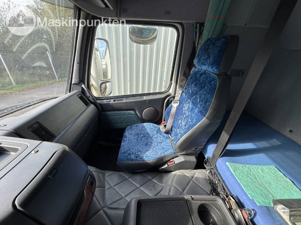 Грузовик с закрытым кузовом Volvo FM 12: фото 15
