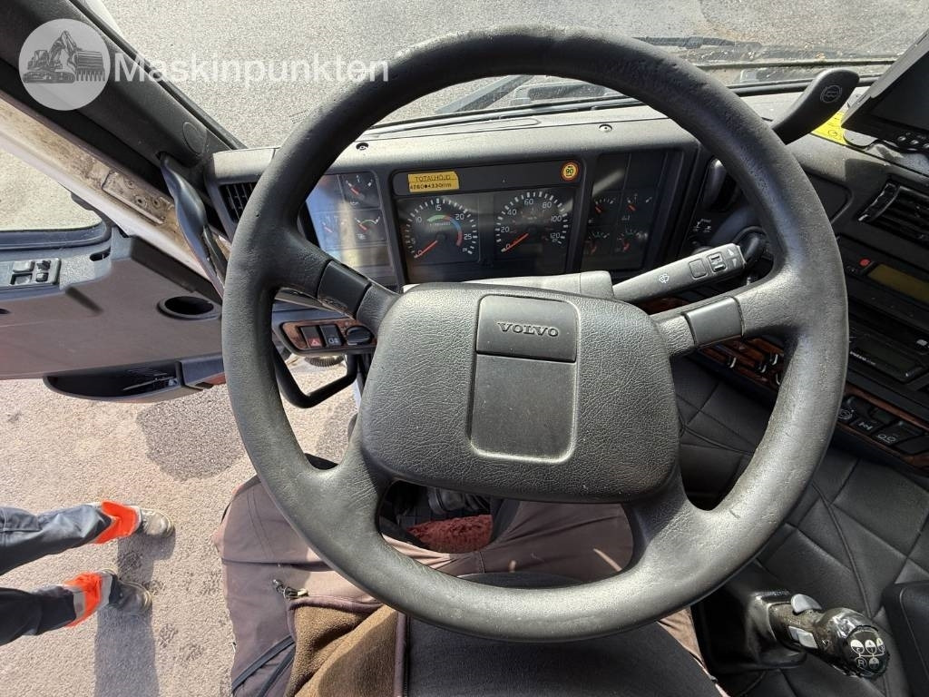 Грузовик с закрытым кузовом Volvo FM 12: фото 11