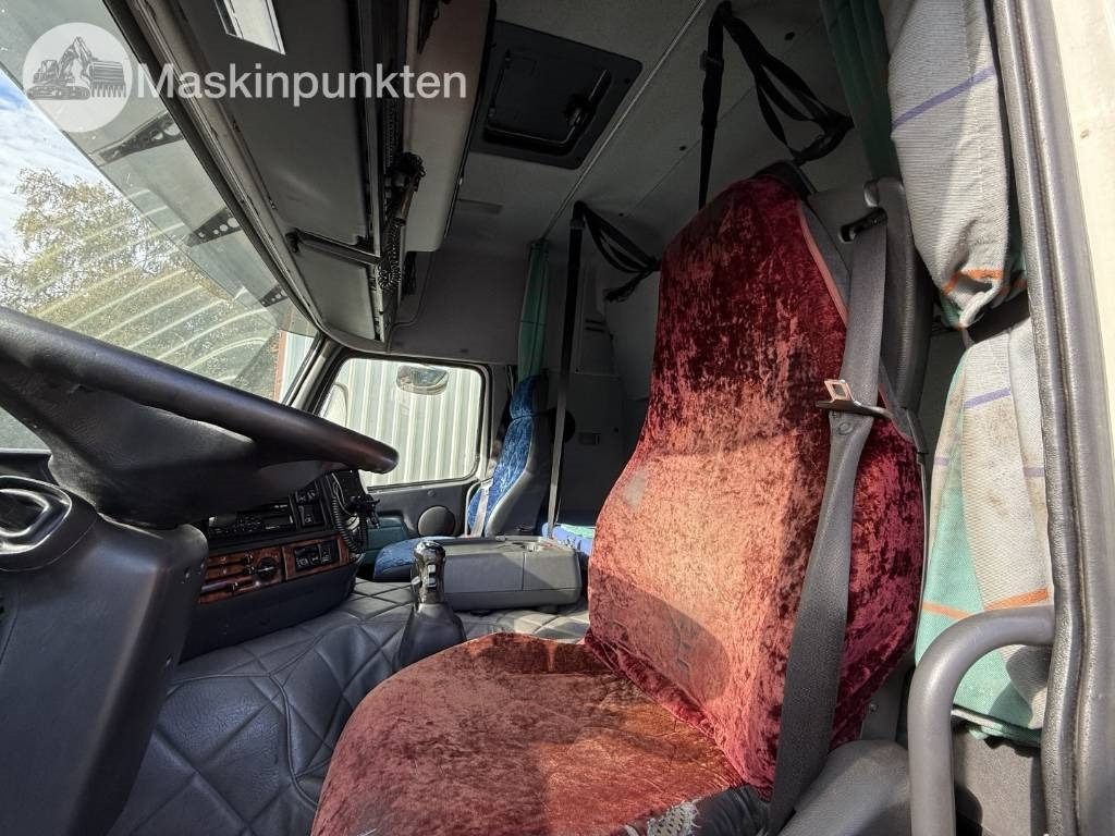 Грузовик с закрытым кузовом Volvo FM 12: фото 10
