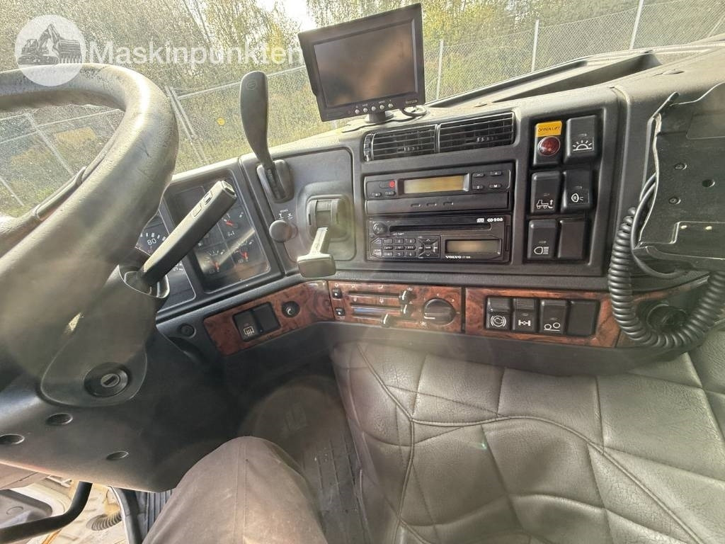 Грузовик с закрытым кузовом Volvo FM 12: фото 14
