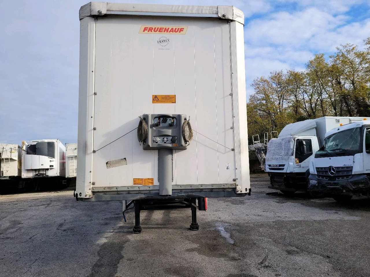 FRUEHAUF FKSRT4 - Тентованный полуприцеп: фото 2 FRUEHAUF FKSRT4 - Тентованный полуприцеп: фото 2