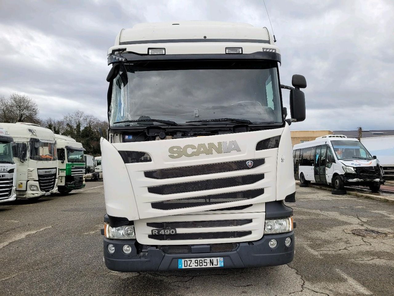 SCANIA R490 - Тентованный грузовик: фото 2 SCANIA R490 - Тентованный грузовик: фото 2