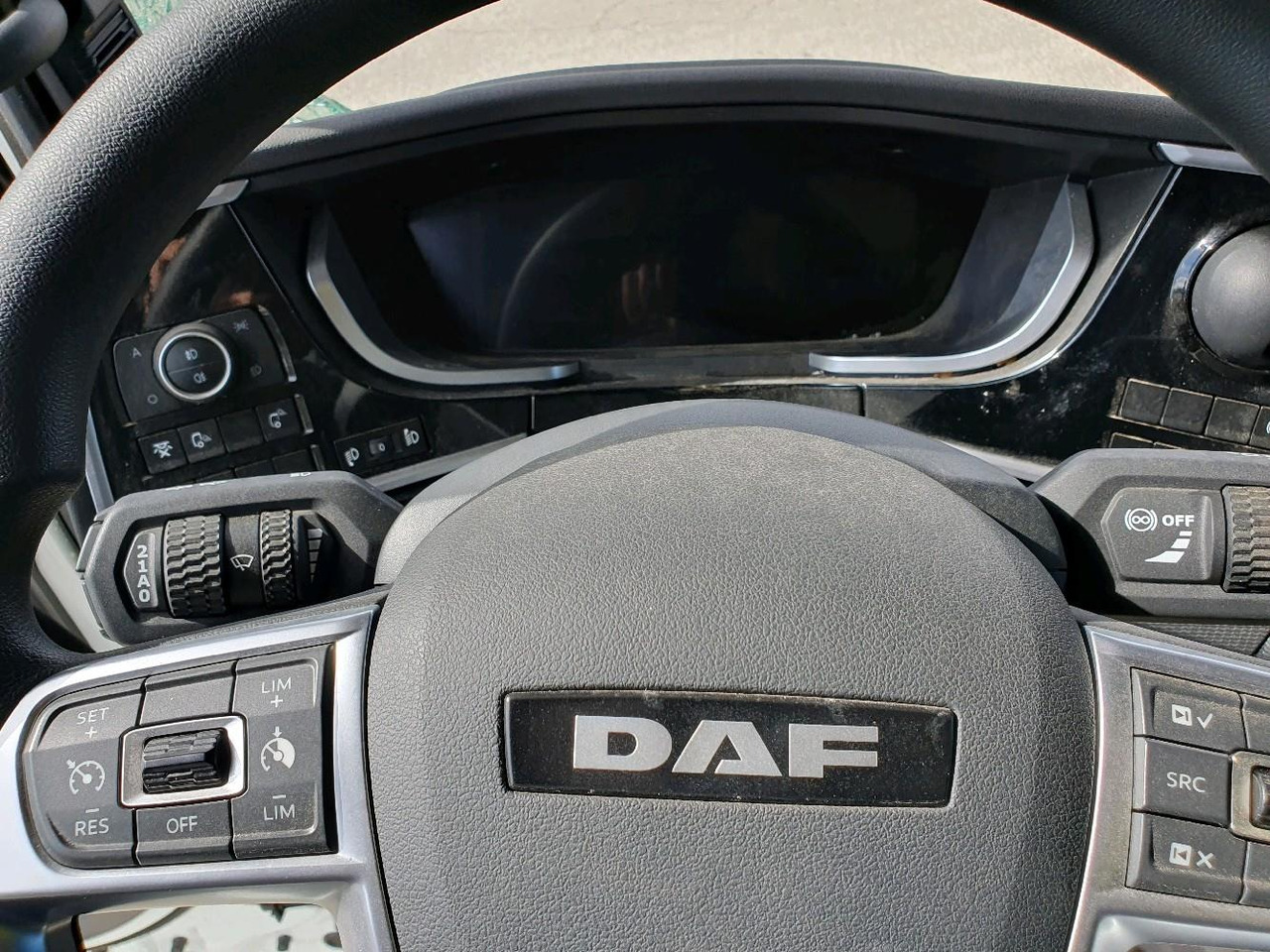 Тягач DAF XF 480: фото 13