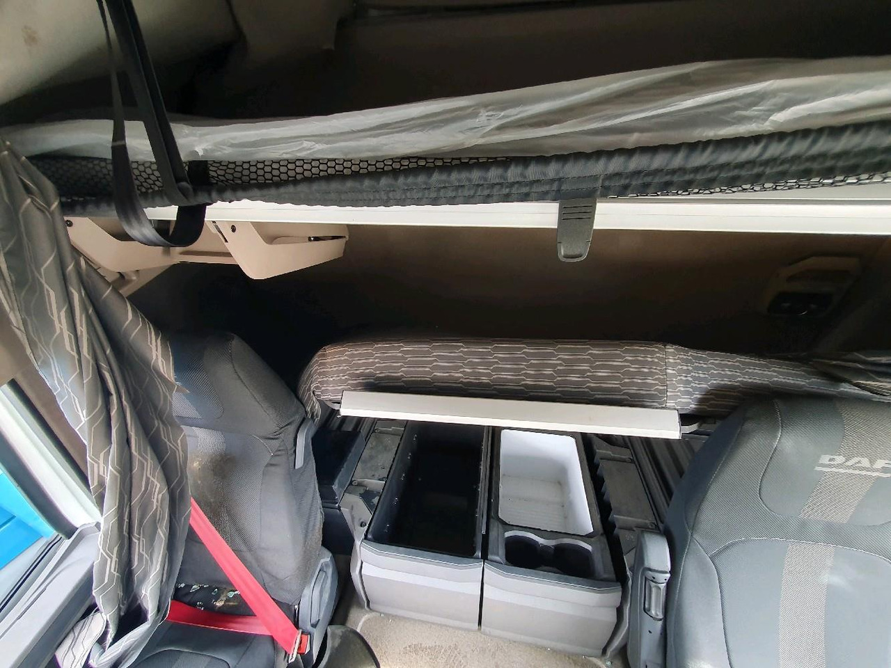 Тягач DAF XF 480: фото 8