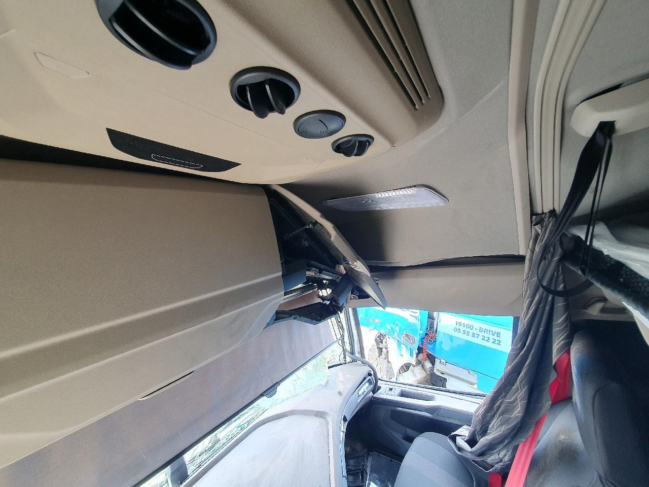 Тягач DAF XF 480: фото 9