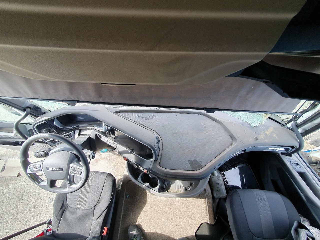 Тягач DAF XF 480: фото 11