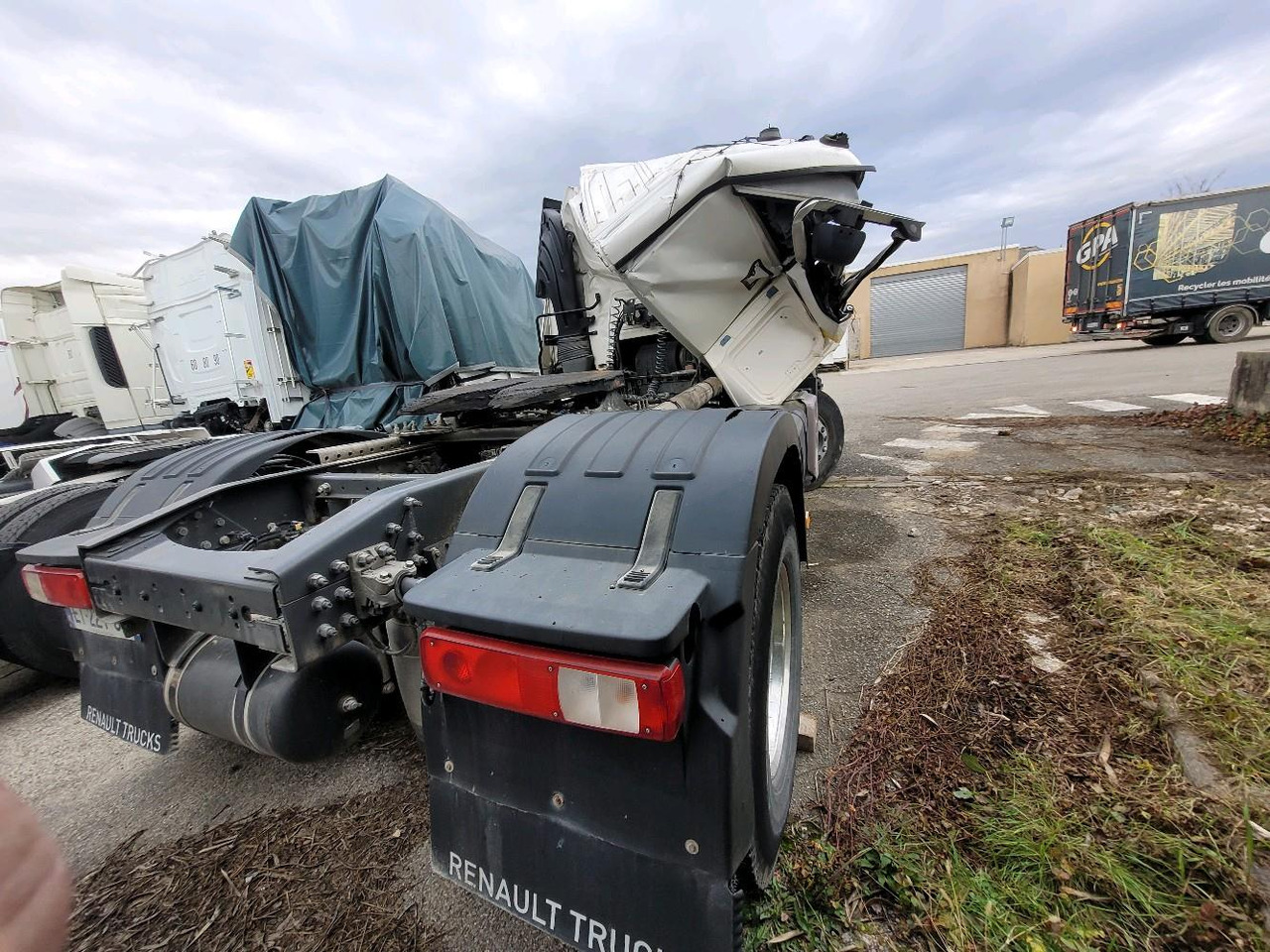 RENAULT C 480 CABINE APPROFONDIE EQU - Тягач: фото 4 RENAULT C 480 CABINE APPROFONDIE EQU - Тягач: фото 4